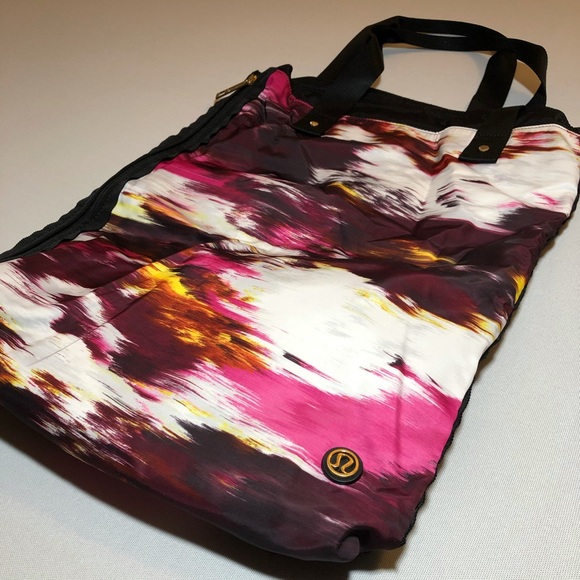 Lululemon Bring It Om Tote - Picture 2 of 10